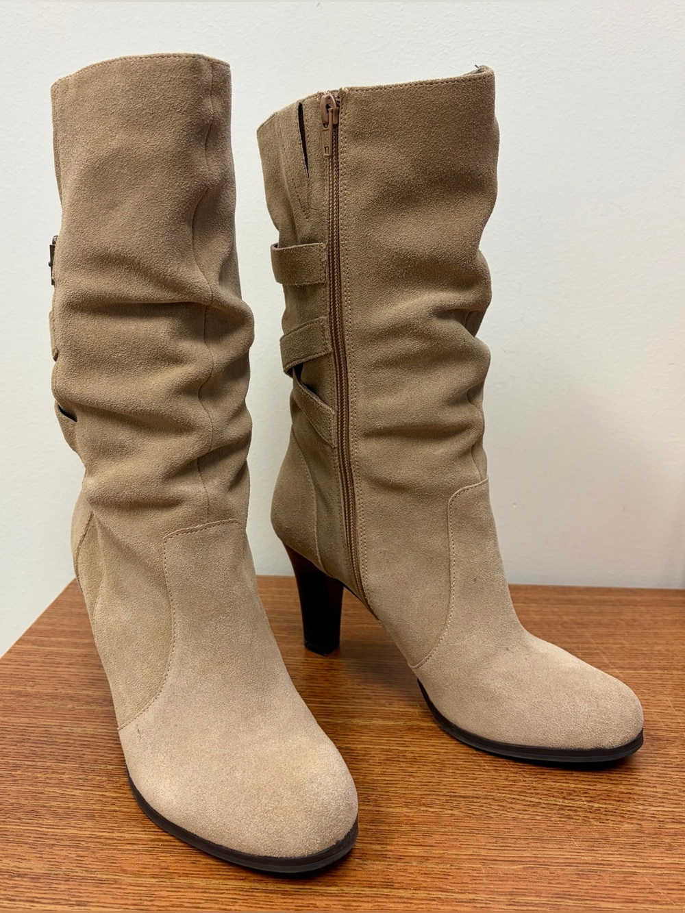 Kelly & Katie Vida Mid Calf Slouchy Leather Suede Heeled Boots Tan Round Toe 9